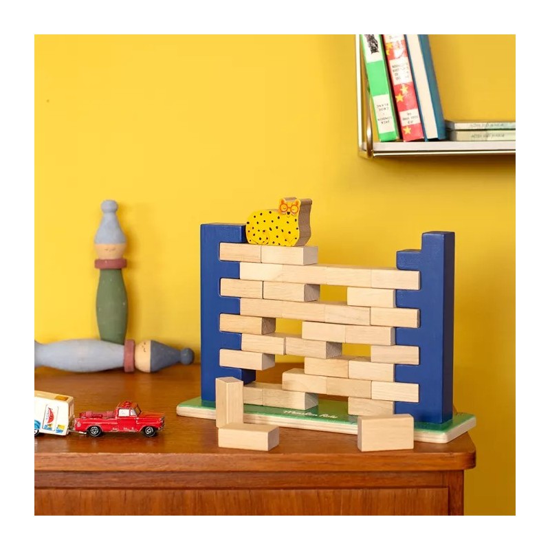 Mur vacillant en bois Les Toupitis